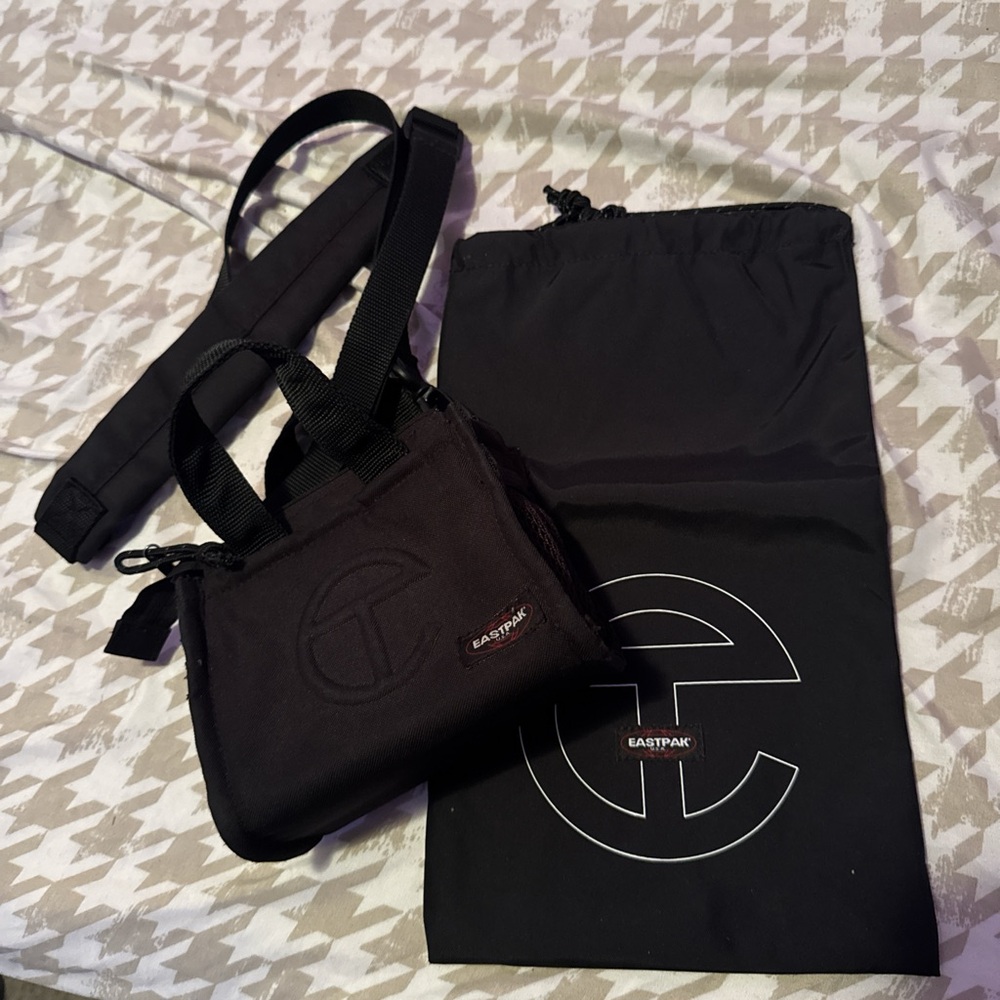 Eastpak Women's Black Crossbody Bag